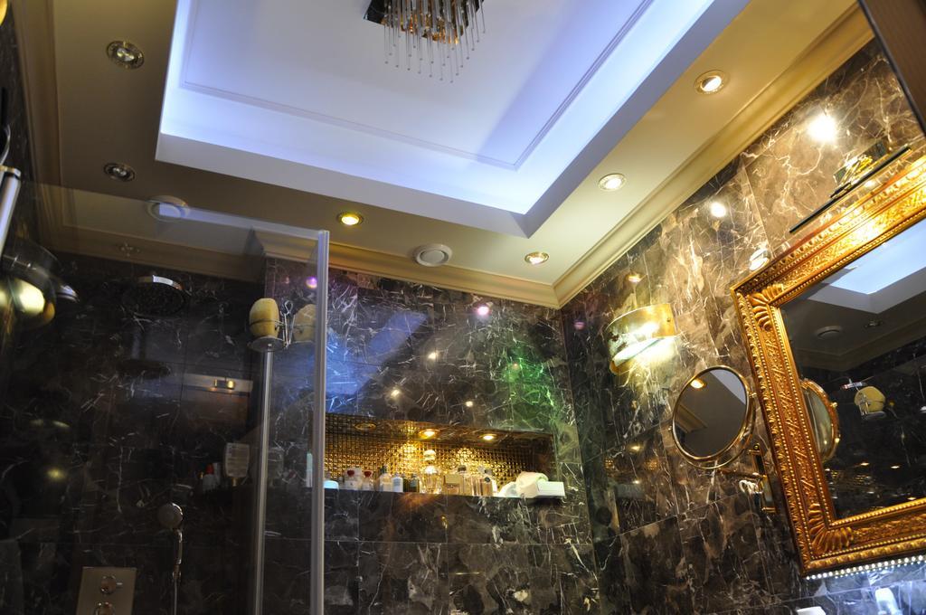 Mondrian Luxury Suites & Apartments Krakow Old Town Cracóvia Quarto foto