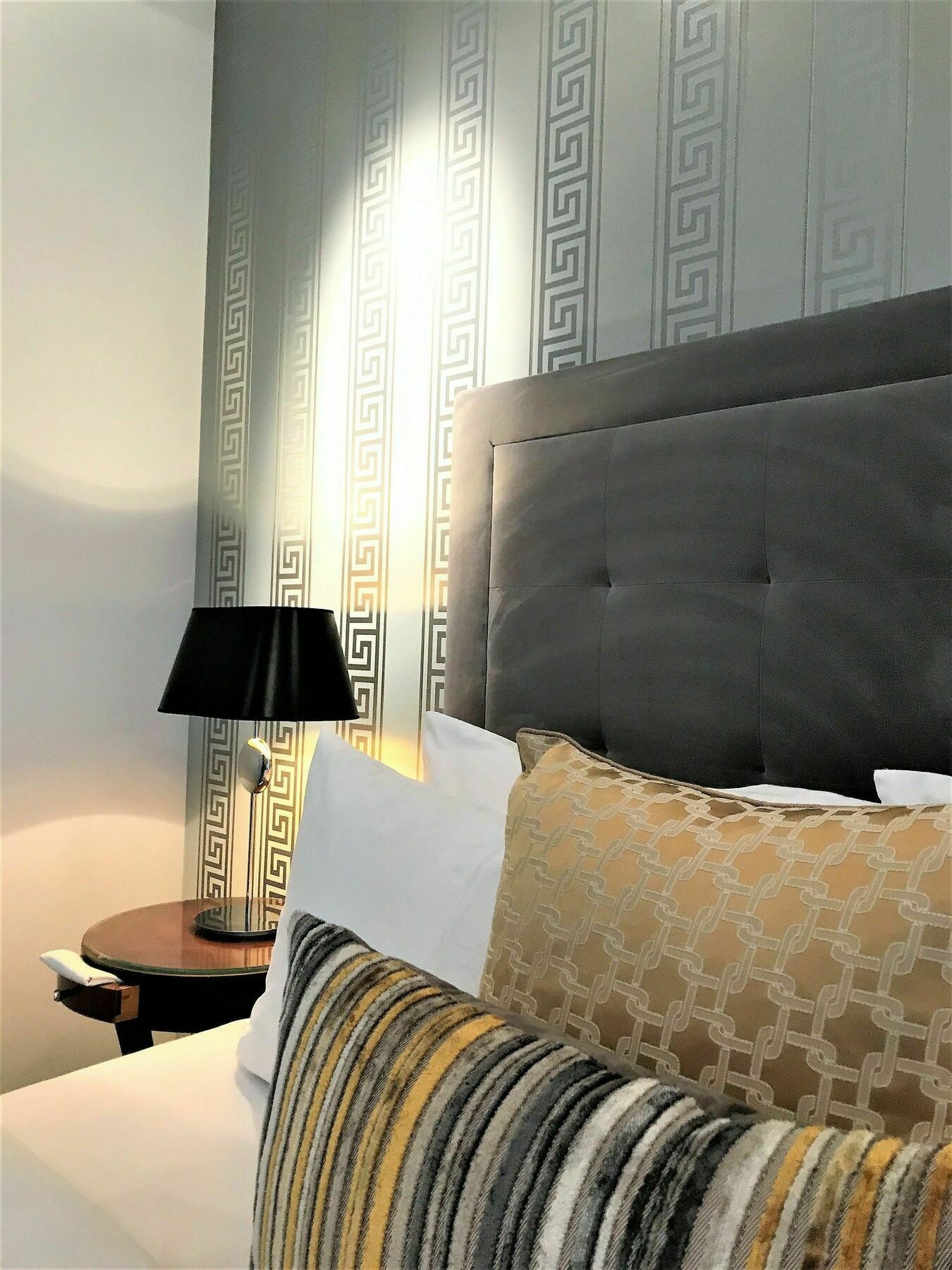 Mondrian Luxury Suites & Apartments Krakow Old Town Cracóvia Exterior foto